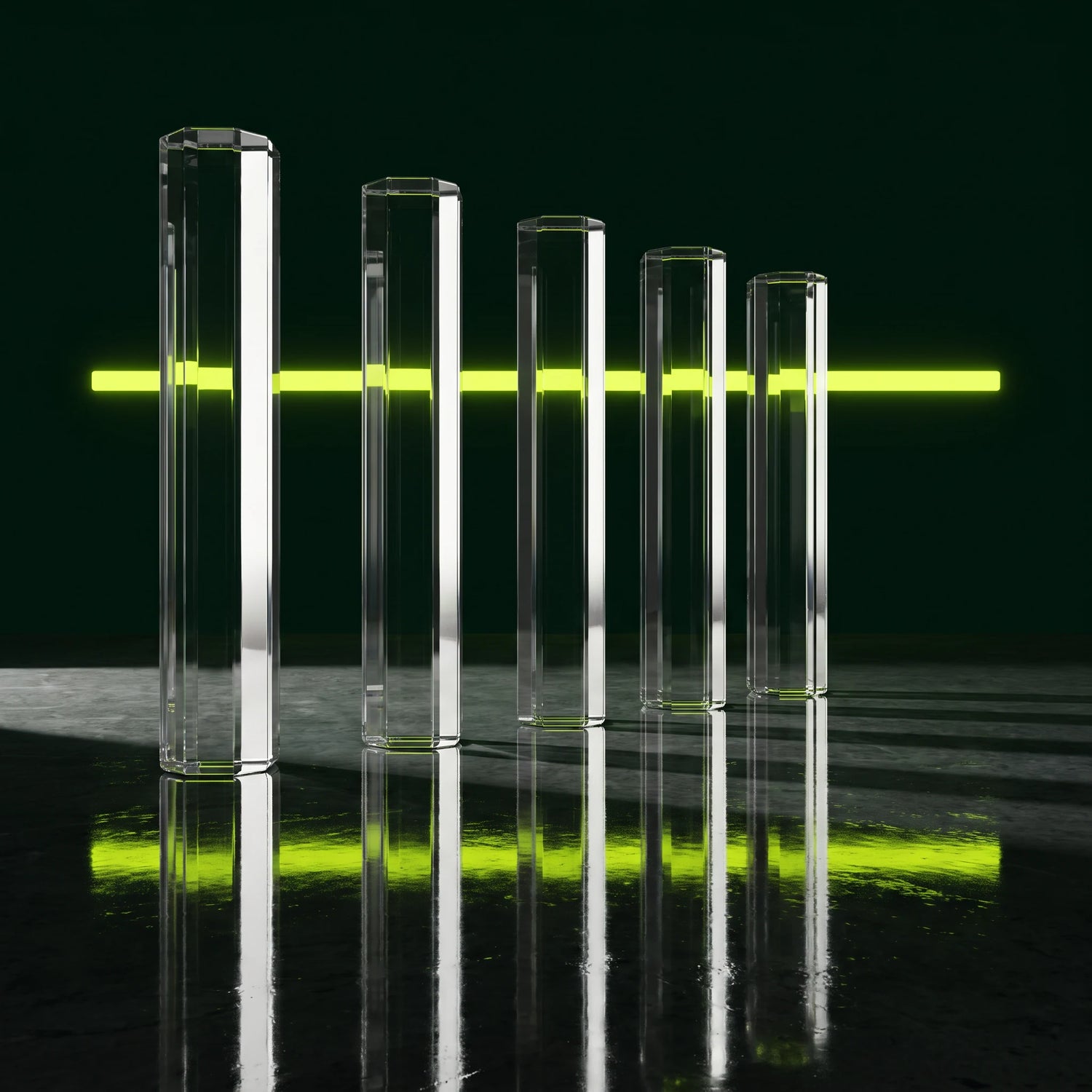 Cinco columnas de cristal idénticas alineadas